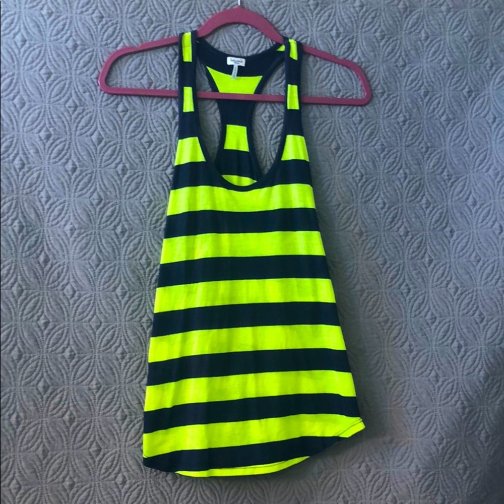 Razor back splendid tank